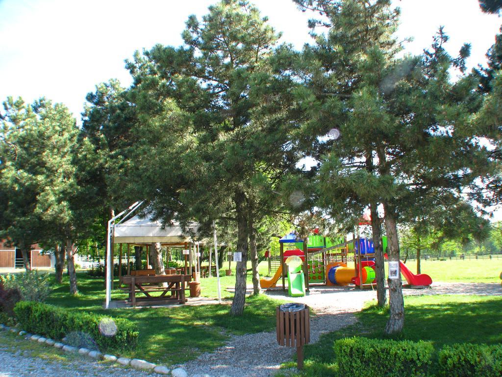 Agriturismo Cassinazza Orsenigo Exteriér fotografie