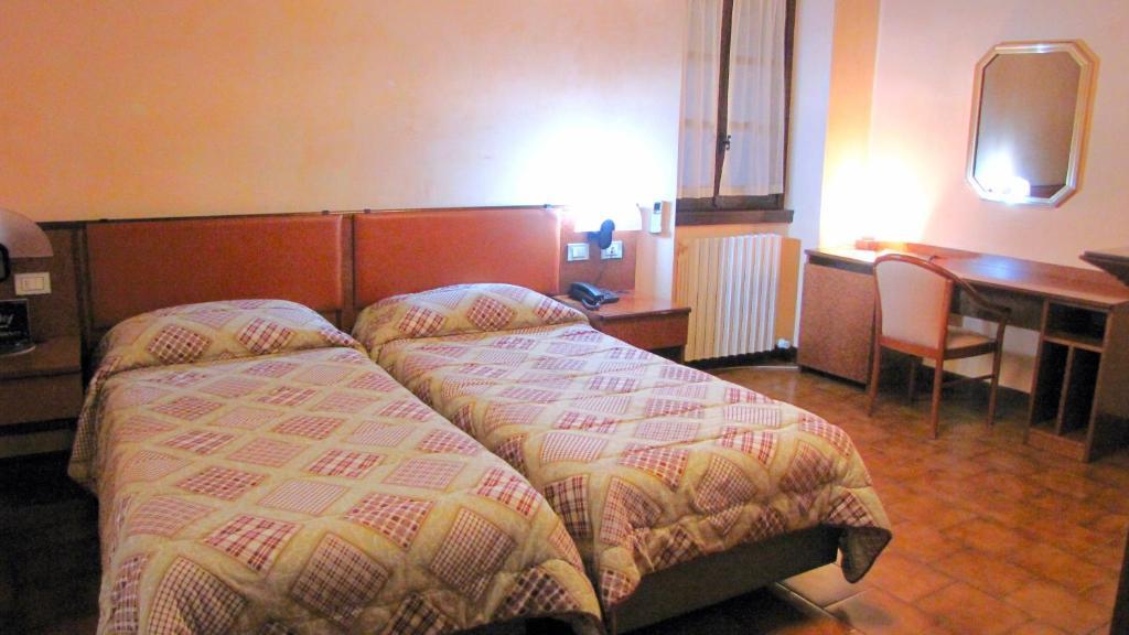 Agriturismo Cassinazza Orsenigo Pokoj fotografie